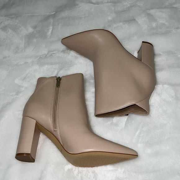 🆕 Marc Fisher, Light Natural Leather Booties. - Picture 8 of 10